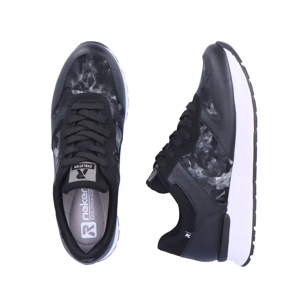 40804 Lace Up Sneaker