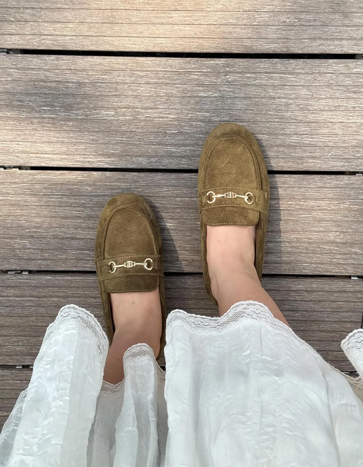 BGSTGUDS Women's Wide Loafers Shoes Cute Dressy Shoes Ladies Comfort Slip Ons Work Shoes