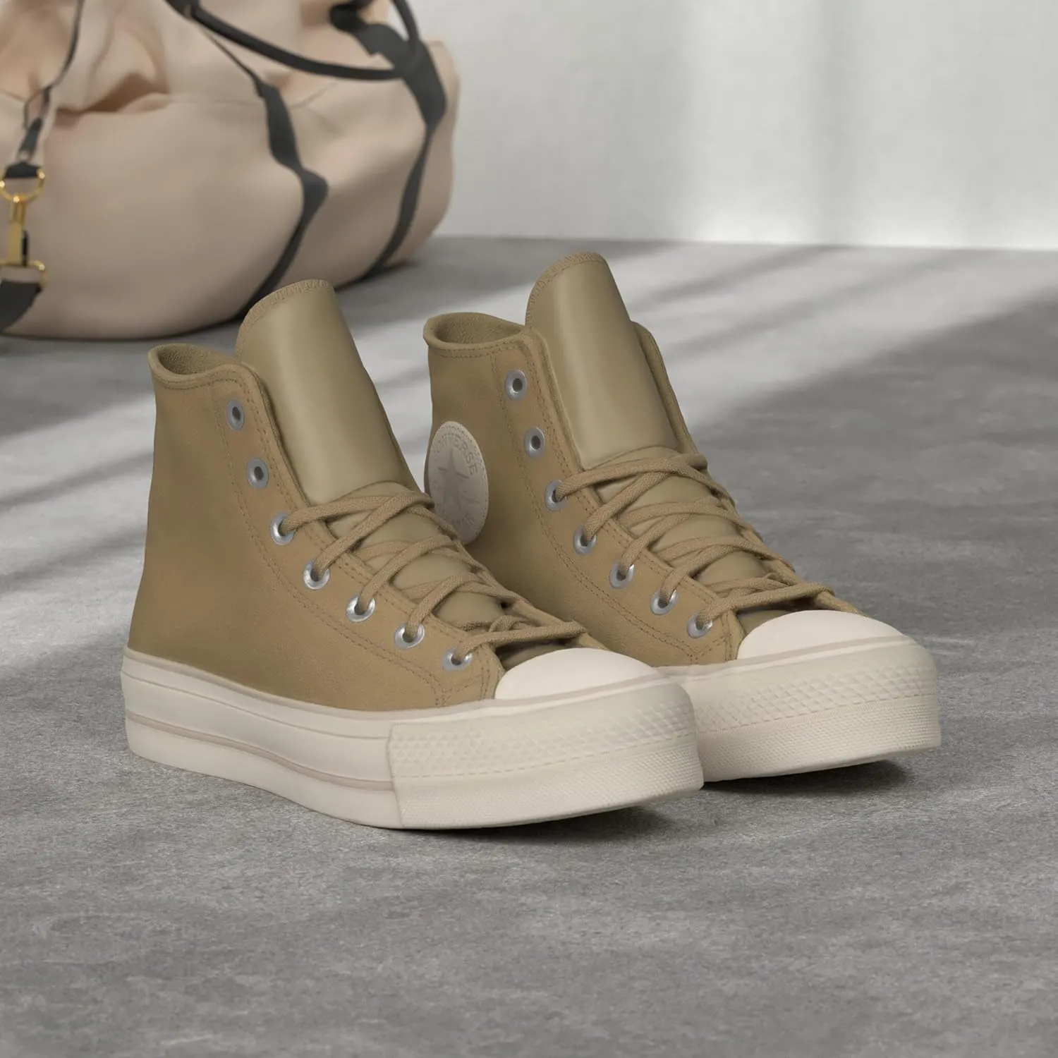 Converse Women's Unisex Chuck Taylor All Star Seasonal 2019 High Top Sneaker