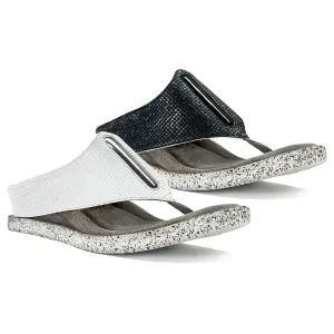 Iris 2 - White flips to Black