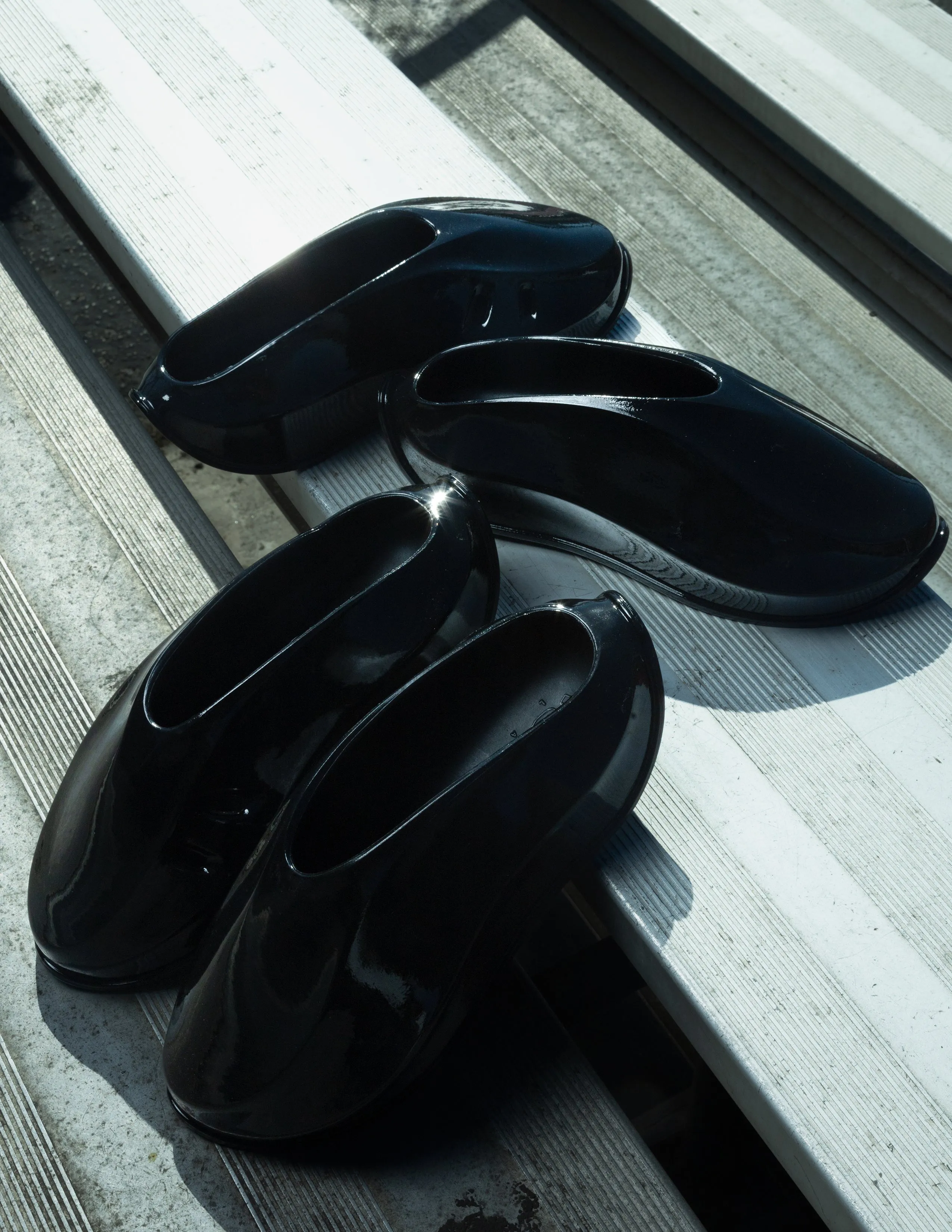 KNIGHT RNR - LIQUID BLACK
