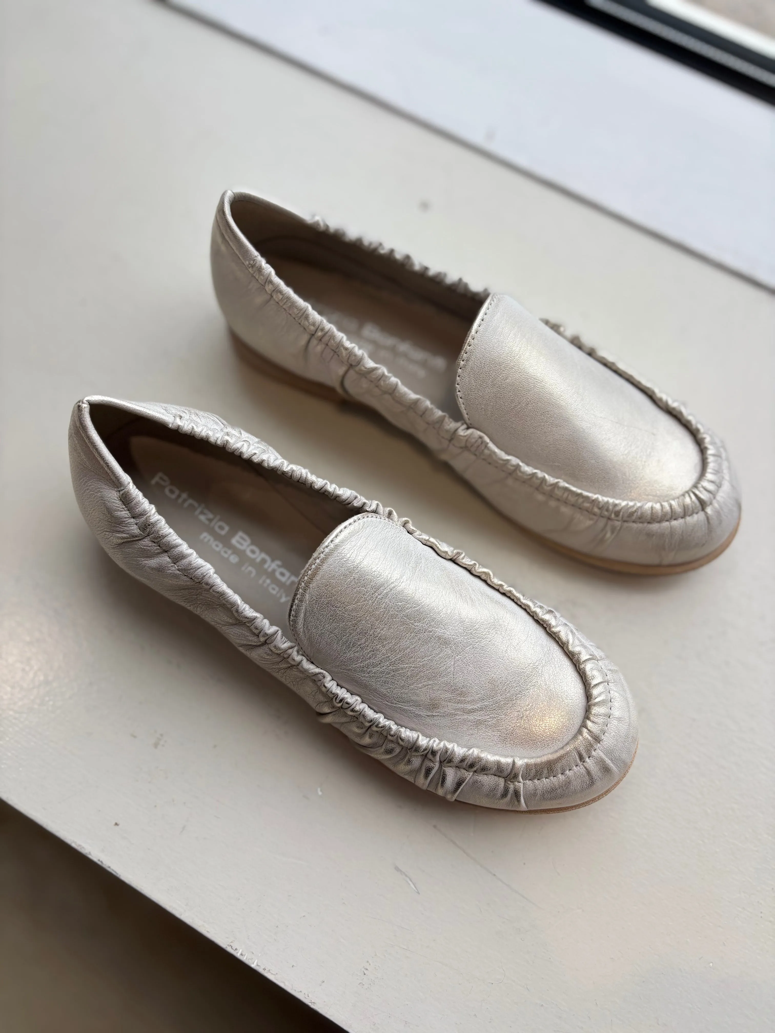 Millie Brushed Platino Shoe