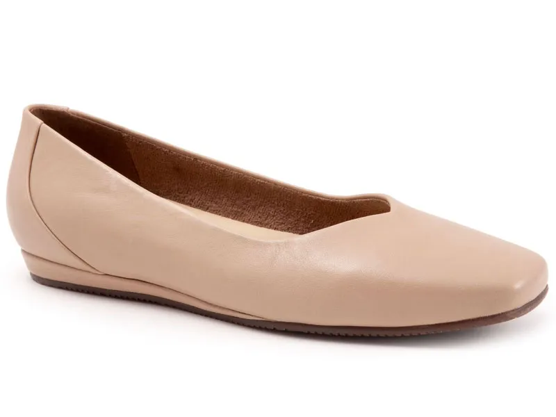 Softwalk Vellore - Women's Flat