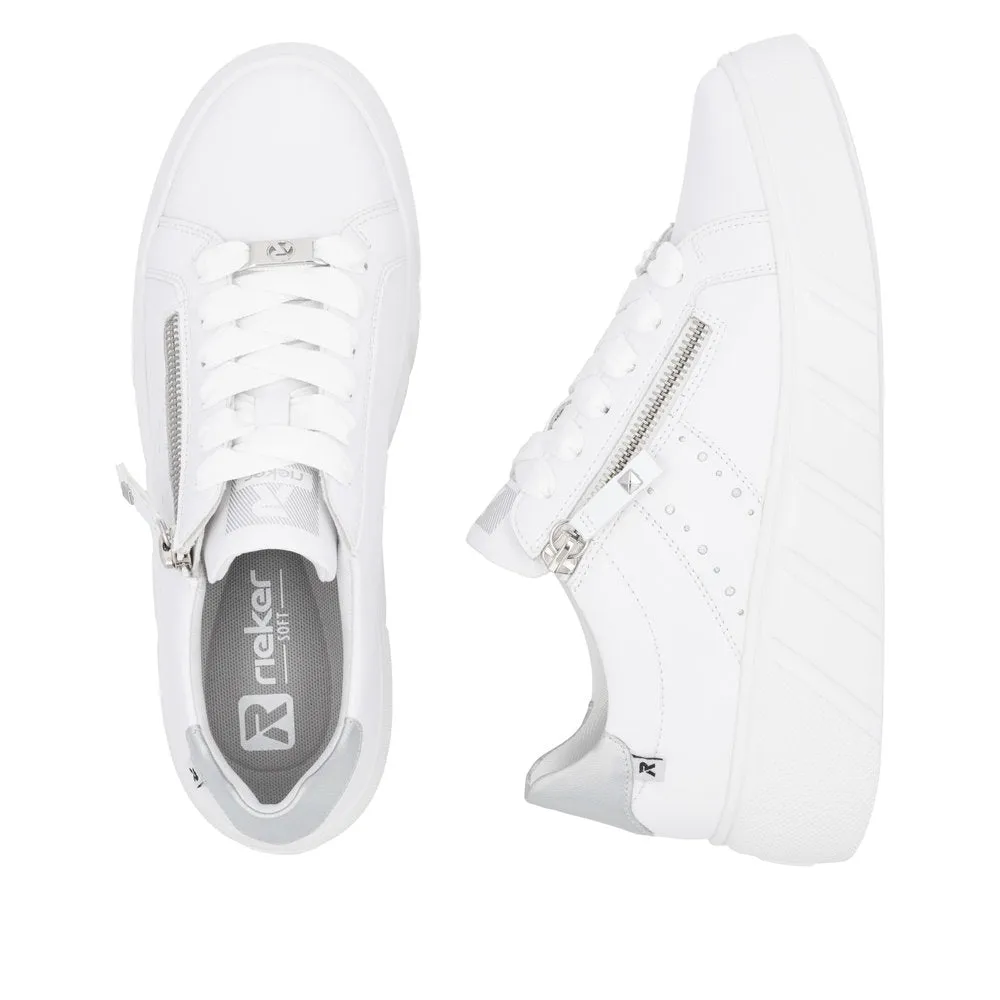 W2605 Lace Up Sneaker
