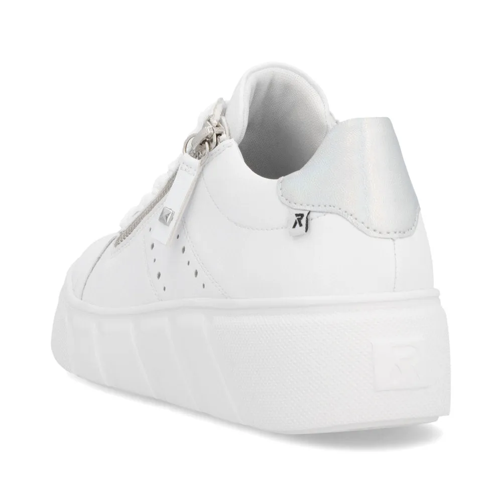 W2605 Lace Up Sneaker